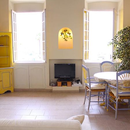 Very Charming Studio Apartment On Port In Cannes A Short Walk To Palais With Aircon And Internet 411 ภายนอก รูปภาพ